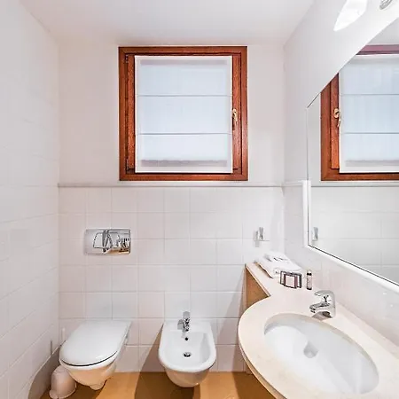 Vittoria Con Piscina E Vista By Wonderful Italy *