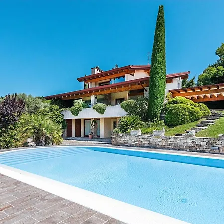 Vittoria Con Piscina E Vista By Wonderful Italy
